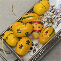 trae-aeg-gule-dekorerede-paaskeaeg-vintage-paaskepynt